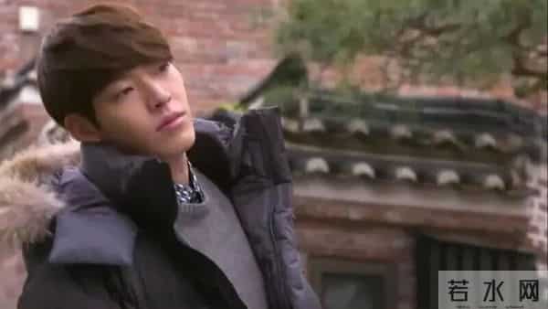 热搜第一的“顶流姐弟恋”:当10年“爱情神话”照进现实