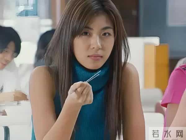 23年前“少男杀手”《色即是空》女主河智苑被偶遇,46岁宛如少女