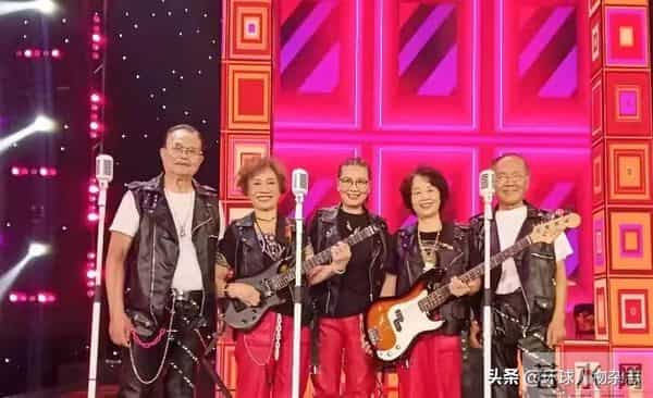 79岁“摇滚奶奶”全网走红,一开口把王菲唱到“肝儿颤”