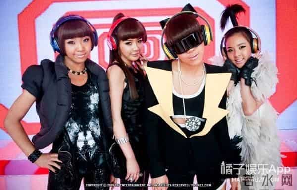 2NE1成军7周年 小姐姐们经典妆发造型编年史!