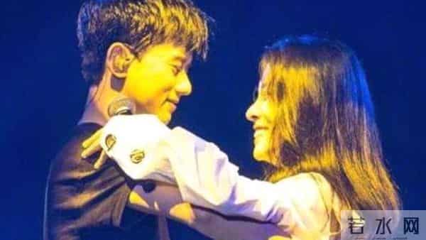 细扒张碧晨:把内裤还给张艺兴,把娃还给华晨宇,把歌还给汪苏泷