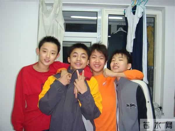 “贾宝玉”于小彤，和“姐姐们”的暴躁爱情，难怪分手了