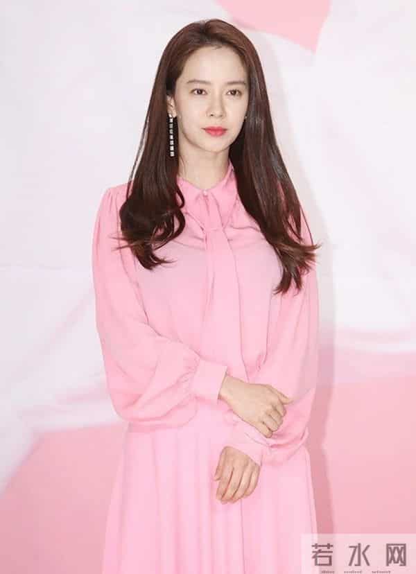 宋智孝近照引关注,整容风波下的韩国女星如何逆袭?