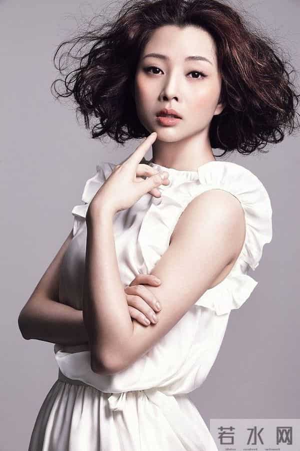 殷桃的坎坷情史：深陷包养门的同时，还被搅进两男三女的爱恨纠葛