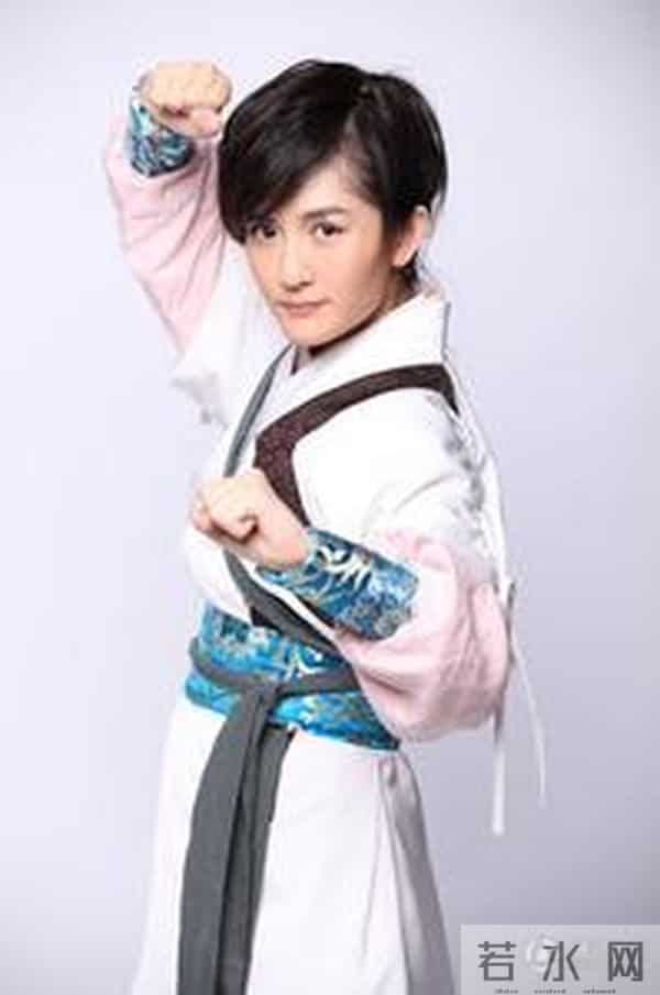 回顾谢娜在《百变大咖秀》中的各种装扮,娜姐真是扮啥像啥