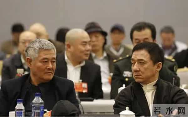 2014年，成龙高调举办60岁寿宴，各路明星巨贾纷纷捧场。