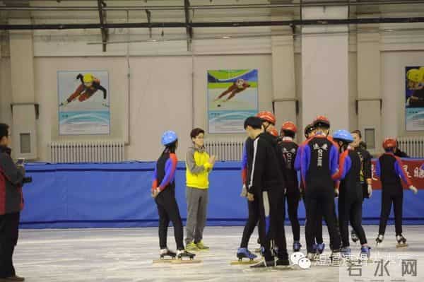 动态关注世界自闭日 范范呼吁送上关爱和鼓励