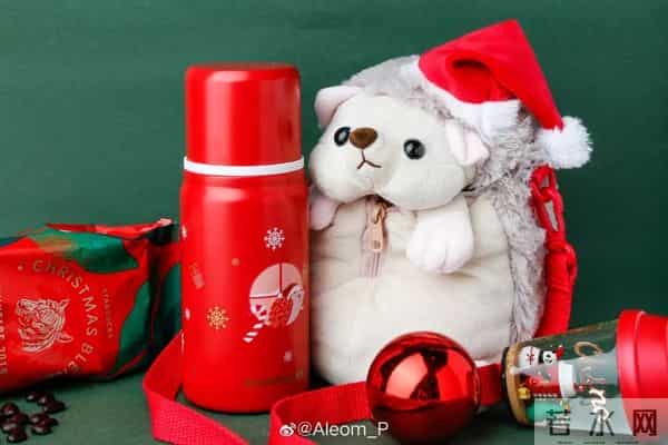 星巴克出圣诞杯!!为什么它的杯子设计总让人上瘾?