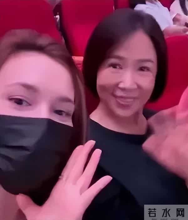 韩庚“幸福肥”上热搜:吴京夫妻做媒,娶五国混血妻子,为女儿戒烟,他们的婚姻越过越甜