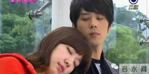 他是霍建华好友,朴信惠和他吻戏直呼紧张,曾和鬼鬼陷三角恋