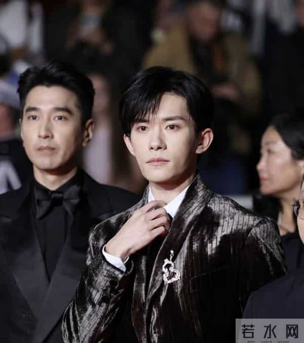 赵又廷才是内娱人生赢家!娶高圆圆搂易烊千玺,戛纳同框引疯抢