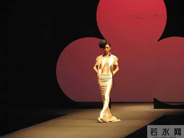 刘恺威爆新恋情，聊聊《美丽俏佳人》那些女主持…