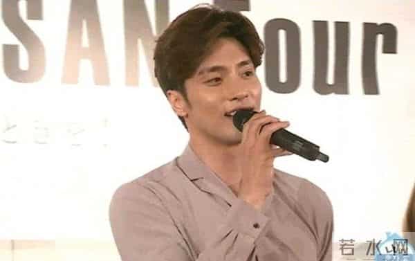 自己剪头睡公司的明星，只有他了-光棍偶像明星的《我独自生活》