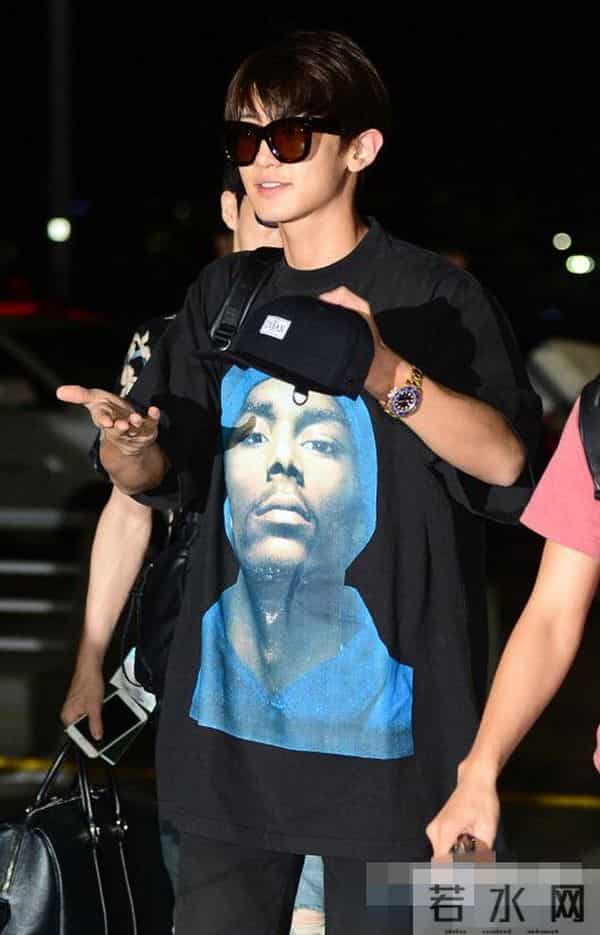 EXO赴夏威夷参加SM度假旅游 灿烈心情好伯贤略显疲惫组