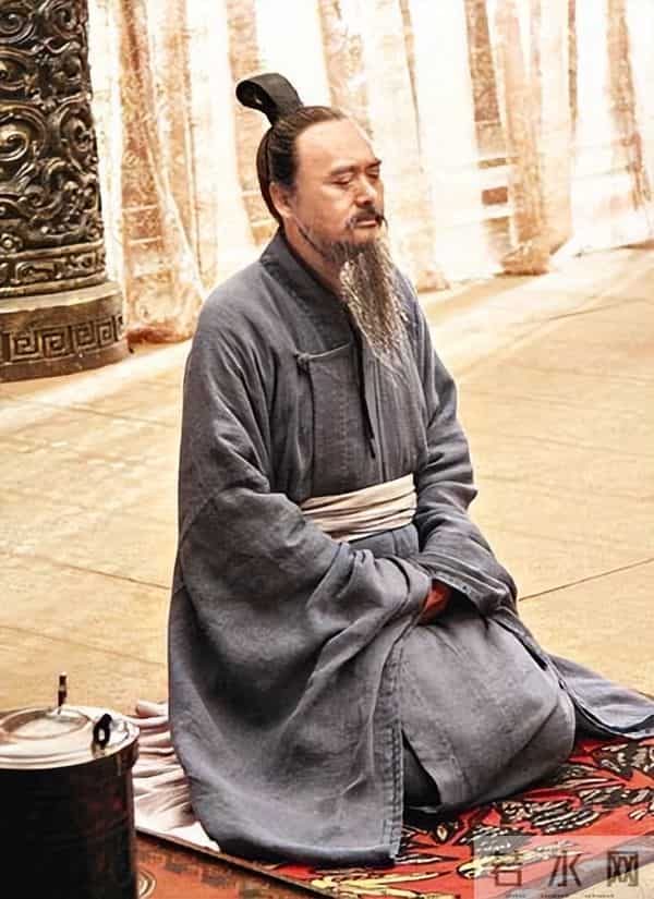 钦佩,周润发一生中四次下跪,每一次都跪得有理有据