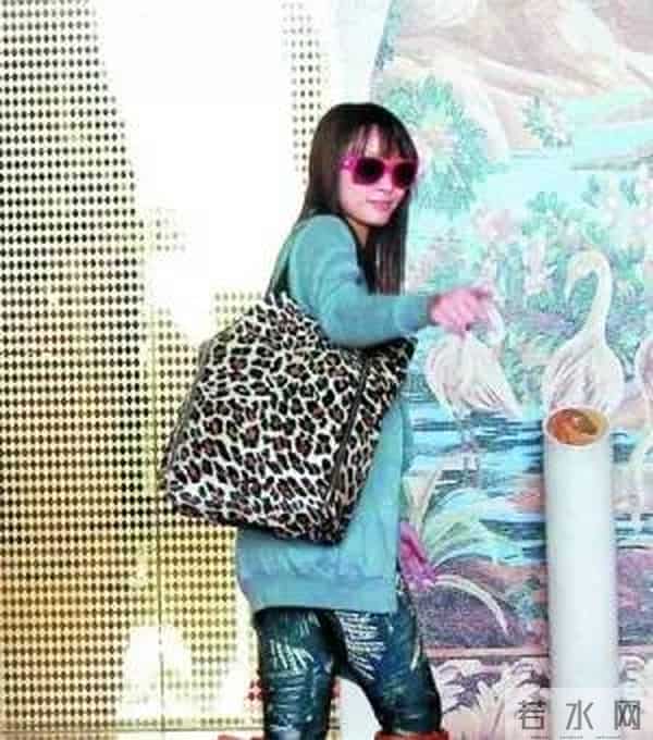 她是TVB超强招黑体质，曾经是张馨予情敌，如今即将进军内地？