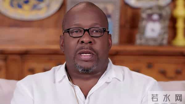 曾与珍妮杰克逊麦当娜传绯闻，却害死惠特尼休斯顿，他究竟是谁？