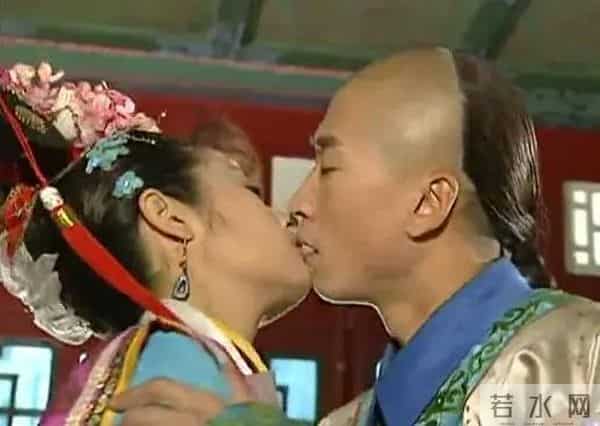 林心如首次回应《还珠格格》吻戏周杰伸舌事件,不懂演戏太紧张