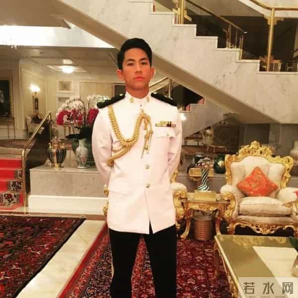 怎样才能钓到王子做乘龙快婿？