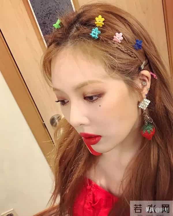 因谈恋爱被公司双双开除，金泫雅&金晓钟分手了？