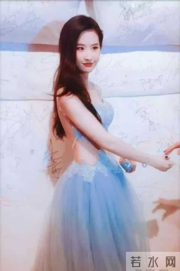 戏混子、咸猪手、没素质,这几位明星惹人嫌,都不冤枉