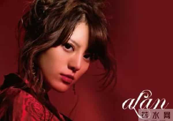 “隐形富婆”阿兰：手戴亿万天珠，21岁打败王菲，在日本比肩成龙