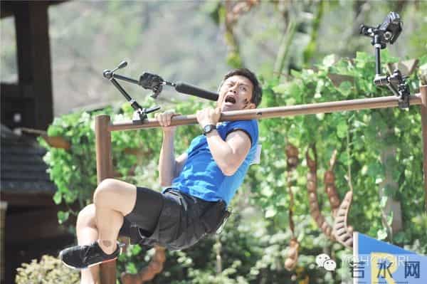 肌肉男神Rain跑男秀身材，逗趣上演最炫民族风