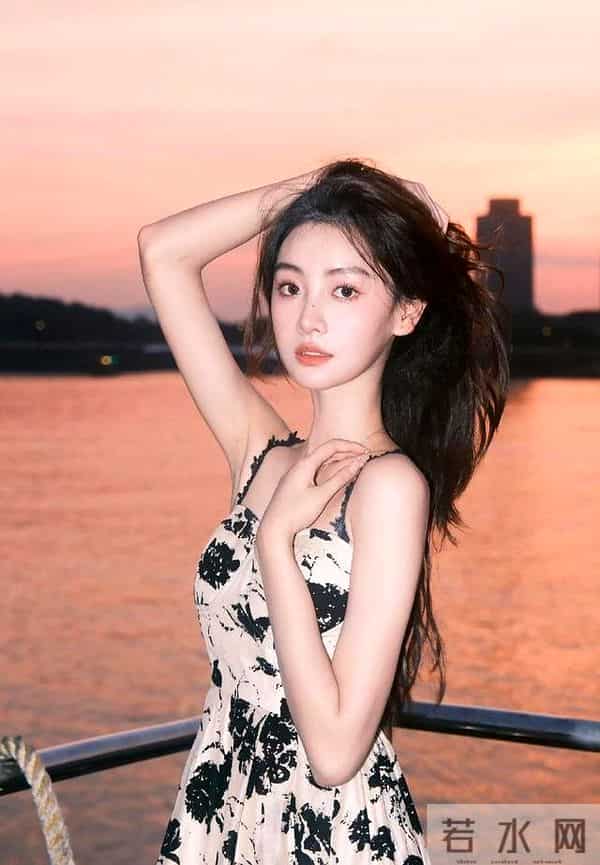 中国传媒大学美女 金佳悦 甜而不腻 艳而不俗 越看越心动