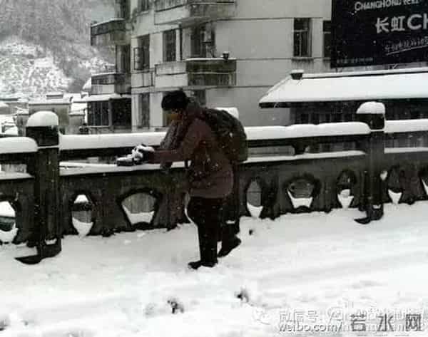 范冰冰演村姑,路透照全放送,你觉得这扮相靠谱吗?