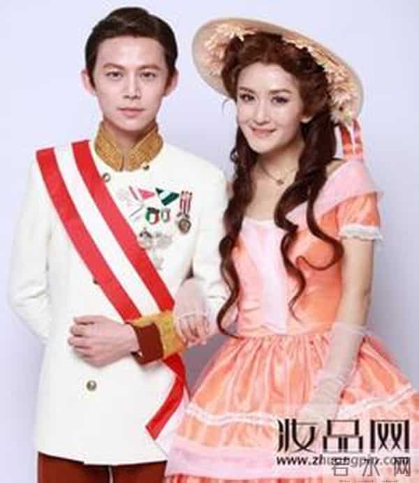 回顾谢娜在《百变大咖秀》中的各种装扮,娜姐真是扮啥像啥