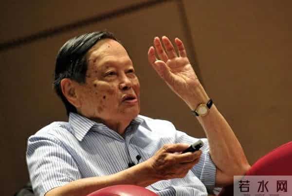 何祚庥夫妇很直白：不相信杨振宁有上亿财产，做理论物理没多少钱