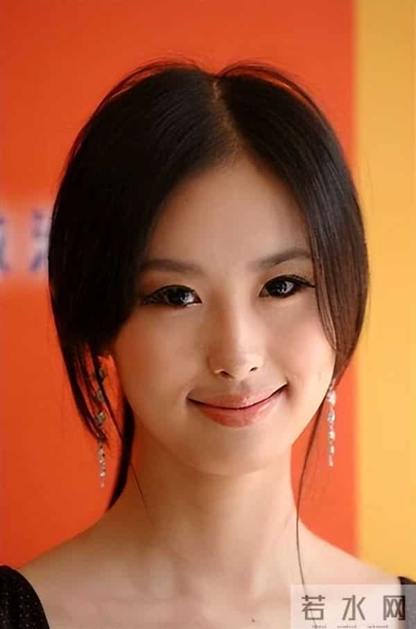 被前任一渣再渣，私密照两次外泄，车模兽兽看男人的眼光太差了