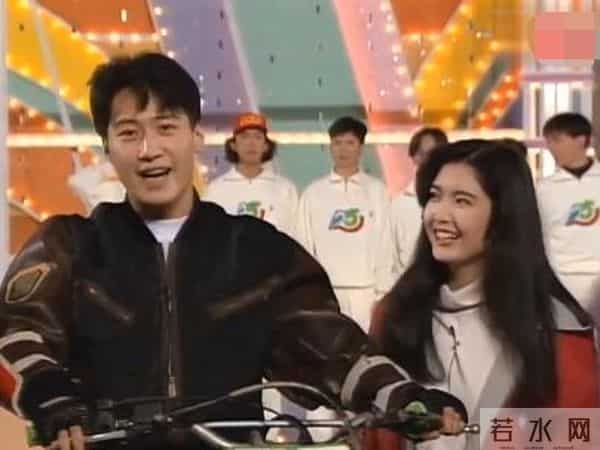 那些年，TVB颁奖礼场场都是神仙打架，哪像如今的“万千星灰”