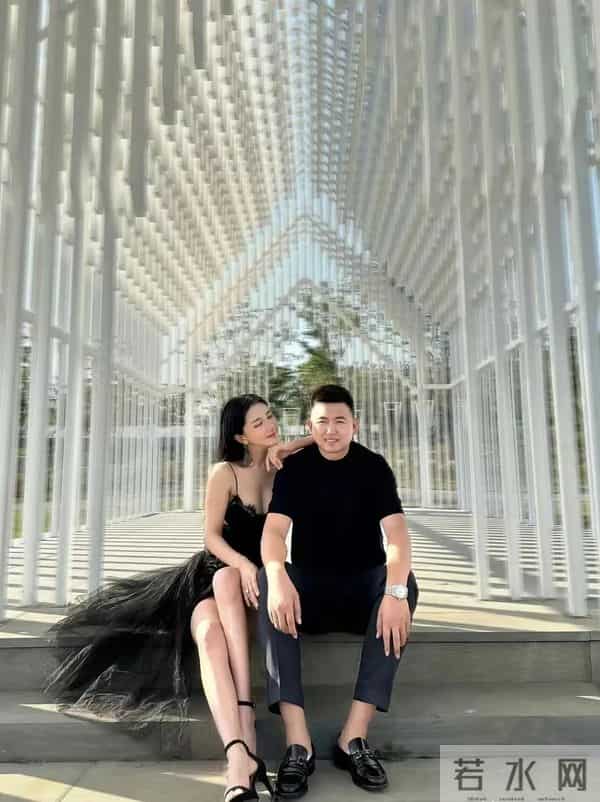 还记得《喜爱夜蒲2》里的女主“张暖雅”吗？