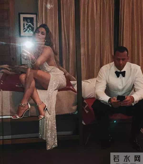 啥叫“老来俏”?全球最性感“臀部”女星50岁第四次订婚!