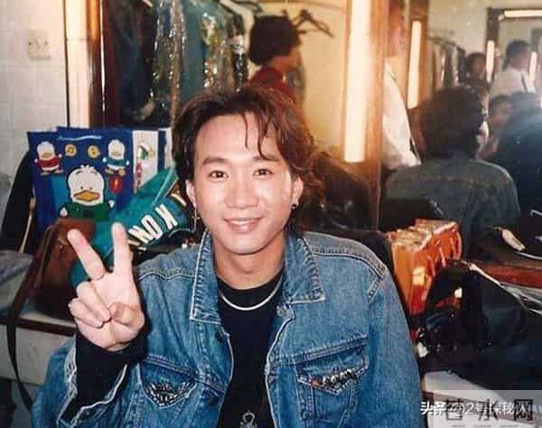 裸身草丛，高台坠落，这7位明星的离世都在告诉我们要珍惜当下