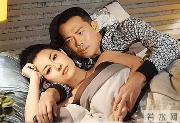 香港知名女星深谙流量密码,疑要进军内地,因售卖大尺度照引争议