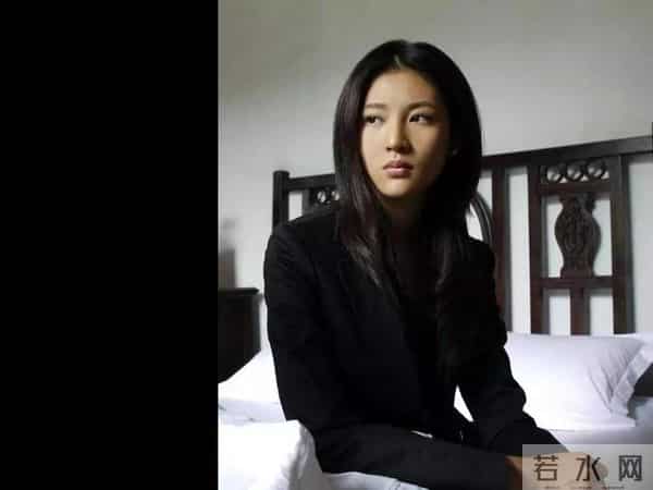 她嫁豪门2年后死了:一代“岩女郎”,被家暴,27岁痛苦离去