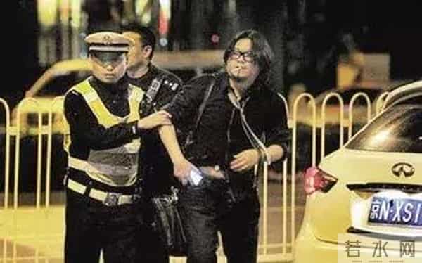 自夸天生车手的陈乔恩酒驾被捕，或许是胡彦斌高晓松的教训没背熟