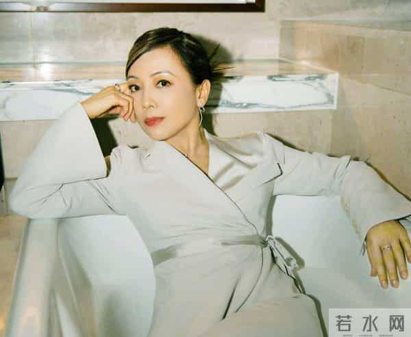 至今未嫁人的8位大龄女港星，最小42岁，个个情路坎坷，让人心疼
