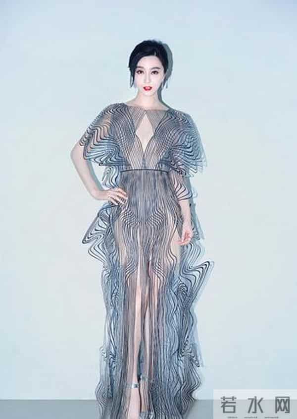 明星穿透视装，唐嫣显胸小，范冰冰最会穿，章子怡却走光！