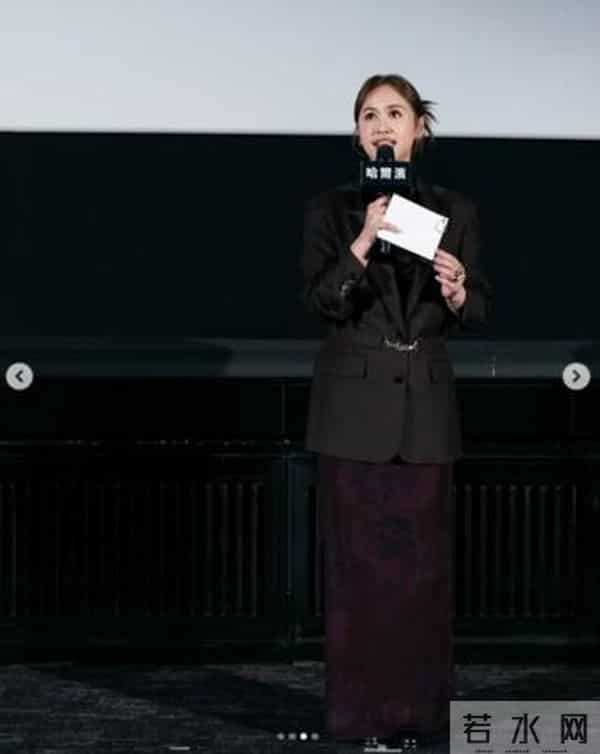 Sandy被拍「人挤人搭蓝线」!现踪捷运一看到镜头…反应超Q:也算浪漫