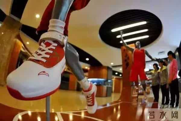 晋江系体育产业焦虑:德尔惠落幕和穿特步相亲式尴尬