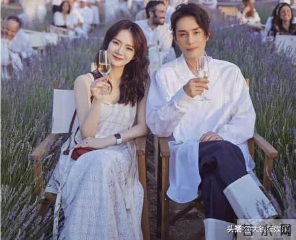 《披荆哥哥》首播，嫂子们组团秀恩爱，太太团12位成员颜值差异大