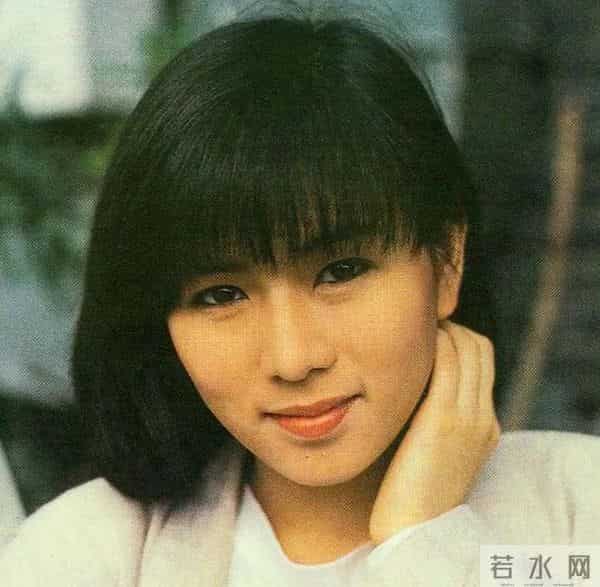 周星驰否认新恋情,称二人不熟,你还记得周星驰爱过的4个女人吗