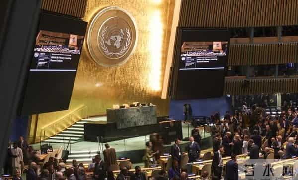 泽连斯基被“逼宫”后，乌总统结局已定，没了对特朗普说不的底气