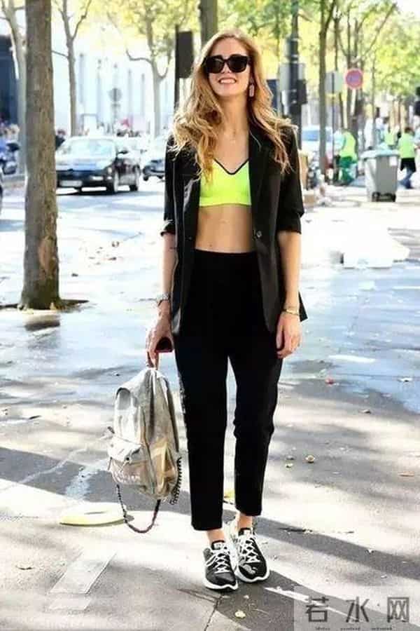 姑娘们到了这里都会脱下“内衣”，真正原因值得尊重，可别想歪了