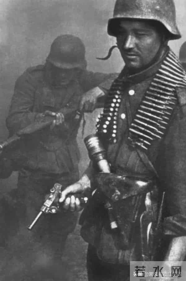 二战德国便衣队传奇,“二八大杠夜袭苏军连部”竟然只是因为这?