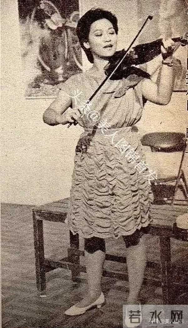 郭靖师傅~斑斑,主持过央视春晚,前夫惠天赐,姐姐森森