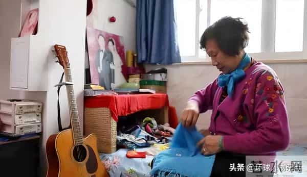 79岁“摇滚奶奶”全网走红,一开口把王菲唱到“肝儿颤”